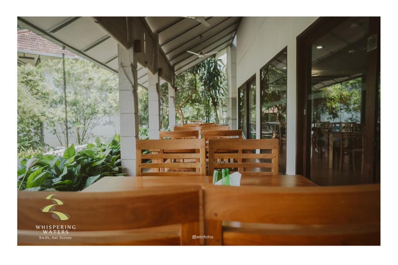 Whispering Waters Hotel Malayattur ภายนอก รูปภาพ