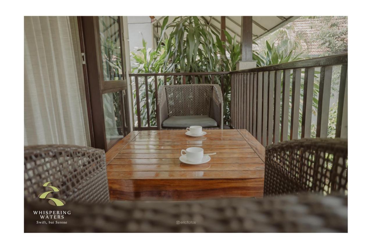 Whispering Waters Hotel Malayattur ภายนอก รูปภาพ
