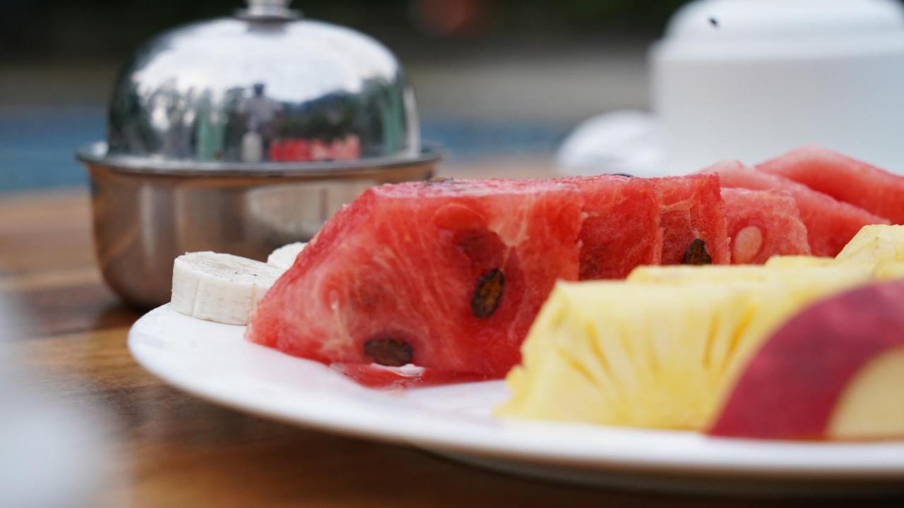 Whispering Waters Hotel Malayattur ภายนอก รูปภาพ