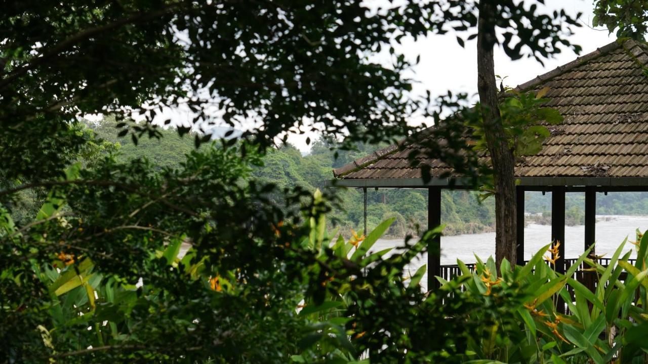 Whispering Waters Hotel Malayattur ภายนอก รูปภาพ